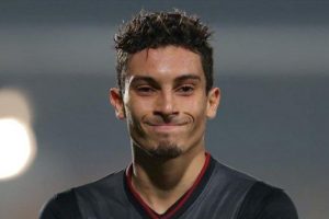 PSG Telles'in peşini bırakmıyor!
