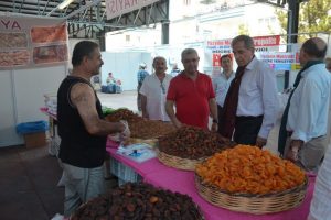 Bursa Mudanya'da "Y&ouml;resel &Uuml;r&uuml;nler Pazarı" a&ccedil;ıldı