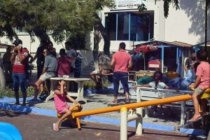 45 ka&ccedil;ak g&ouml;&ccedil;men yakalandı