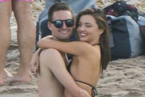 Miranda Kerr sevgilisi Evan Spiegel ile tatilde!...