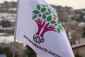 HDP i&ccedil;in 'i&ccedil;i boş bakanlık' form&uuml;l&uuml;