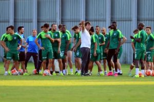 Bursaspor kapılarını dış d&uuml;nyaya kapattı!