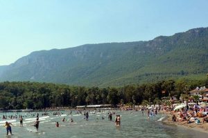 'Okullar 28 Eyl&uuml;l'de a&ccedil;ılsın' &ccedil;ağrısına bir destek daha