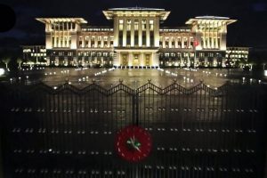 Saray'dan yazılı a&ccedil;ıklama: Ekonomide, sosyal hayatta, g&uuml;venlikte yaşanan sıkıntıların vebali muhalefetindir