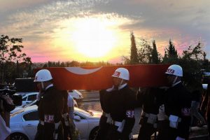 Bursa'da şehit babasının s&ouml;zleri Paşa'yı ağlattı