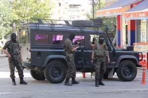 Ter&ouml;r operasyonu: 8 kişi tutuklandı