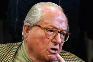 Le Pen ihra&ccedil; edildi