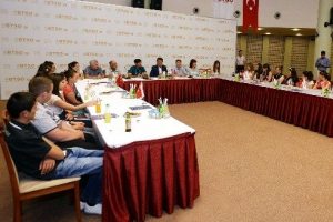 Bulgaristan'da yaşayan &ouml;ğrencilerden BTSO'ya ziyaret