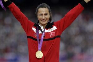 Aslı &Ccedil;akır Alptekin'den doping a&ccedil;ıklaması