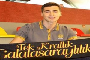 2 yıl daha Galatasaray'da