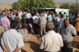 Ter&ouml;rist cenazesinde HDP'lilere tepki