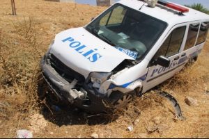 Kovalamaca k&ouml;t&uuml; bitti: 2'si polis 9 yaralı