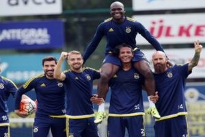 Fenerbah&ccedil;e Trabzon'a indi