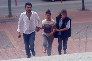 Hırsızlar polisten ka&ccedil;amadı