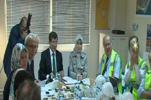 Başbakan Davutoğlu, tarihi ana tanıklık etti