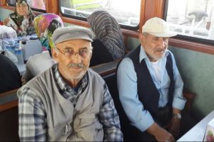 Bursa İneg&ouml;l'de huzurevi sakinlerinin mavi tur keyfi