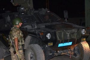 Cezaevi n&ouml;bet kul&uuml;belerine el yapımı patlayıcı atıldı