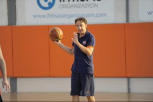 "Sportif başarı i&ccedil;in daha fazla oyuncu yetiştirmek lazım"