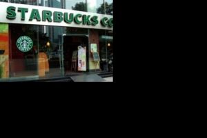 Starbucks, alkol satışına resmen başlıyor