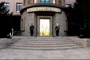 TSK'dan g&uuml;mr&uuml;k memurları i&ccedil;in flaş a&ccedil;ıklama!