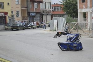 Bursa'da ş&uuml;pheli valiz polisi alarma ge&ccedil;irdi