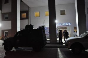 Nusaybin'de uğradığı saldırıda ağır yaralanan polis memuru şehit oldu!