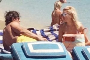Hadise kaslı sevgilisiyle tatilde...