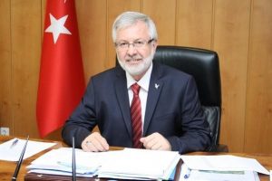 Rekt&ouml;r Ulcay, yeni kayıt yaptıran &ouml;ğrencilere seslendi