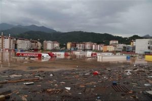 Artvin'de sel faciası: 8 &ouml;l&uuml;