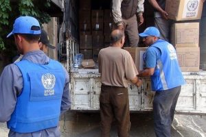 BM Libya'daki sığınmacılara gıda yardımı yaptı
