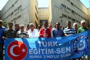 Bursa'da Vali Karaloğlu'na ve il milli eğitim m&uuml;d&uuml;r&uuml;ne su&ccedil; duyurusu!