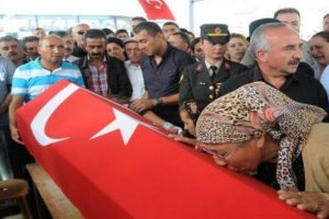 Şehit Astsubay Kenan Ceylan'ı Zile'de 5 bin kişi uğurladı