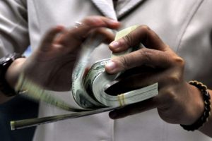 Bir g&uuml;nde 3,6 milyar dolar kaybetti