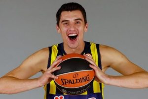 Fenerbah&ccedil;e Emir'le yollarını ayırdı