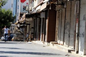 Diyarbakır'da kepenkler kapandı