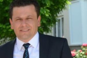 Bursa'da kitabının gelirini fel&ccedil;li &ccedil;ocuklara bağışlayacak