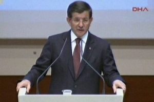 Davutoğlu'ndan &ouml;nemli a&ccedil;ıklamalar