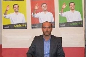 HDP'li başkan dağa PKK'lı g&ouml;t&uuml;r&uuml;rken yakalandı