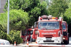 Bakırk&ouml;y Adliyesinde yangın paniği!