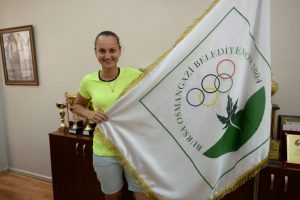Bursa Osmangazi Belediyespor'a Belaruslu eldiven