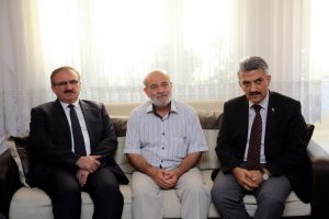 Karaloğlu Bursa'da şehit ailesini ziyaret etti