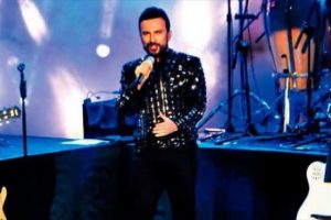 'Annemin evinde hep t&uuml;rk&uuml; dinlerdim'...