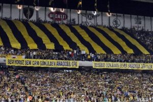 Fenerbah&ccedil;eli taraftarlardan Bursaspor'a teşekk&uuml;r