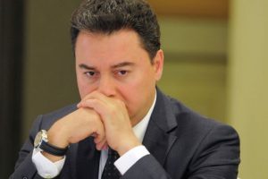 Babacan ge&ccedil;ici h&uuml;k&uuml;mette olmayacak!