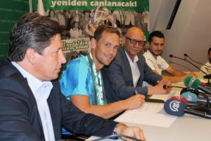 Tom De Sutter, resmi imzayı attı
