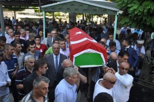&Ccedil;atışmada yaralanan Bursalı polis son yolculuğuna uğurlandı