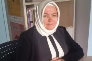 İlk baş&ouml;rt&uuml;l&uuml; bakan Ayşen G&uuml;rcan oldu