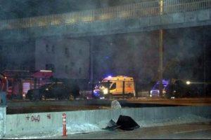 Polis aracına bombalı saldırı: 8' polis 13 yaralı