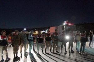 Yaralı ter&ouml;ristin nakli, 3 kez lin&ccedil; girişimiyle engellenmek istendi