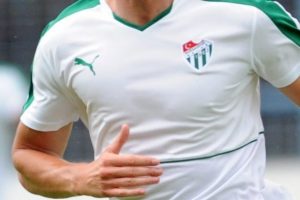 Bursaspor "Beyaz Mazi" forma ile sahada